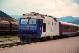 tentativă sinucidere in fata trenului bacau bicaz