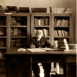 G. T. Kirileanu la birou