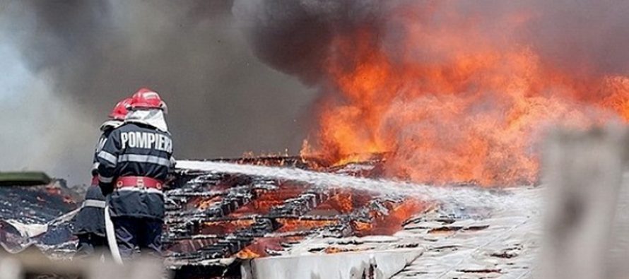 O bucătărie de vară a ars din cauza coșului de fum deteriorat