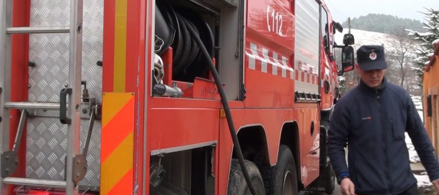 Incendiu la un garaj auto din comuna Poienari