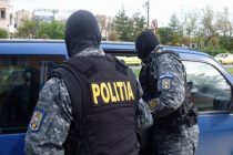 Încă 6 persoane din gruparea de cămătari de la Piatra Neamț reținute de procurorii DIICOT
