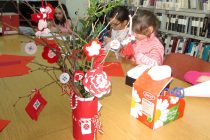 Atelier de mărțișoare organizat la Biblioteca Județeană