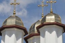 Prinsă de polițiști după ce a furat din biserică