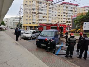 Incendiu microbuz Roman