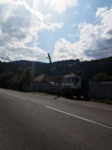 stalp rupt de macara Grinties