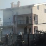 Incendiu baloti de paie 3 gospodării Brolesti (4)