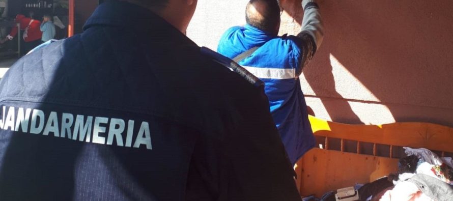 24 de persoane, din anexa Văleni II, cercetate de polițiști pentru furt de energie electrică