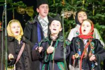 Concertul de colinde „Opaiț” la Cinema ”Mon Amour” Dacia