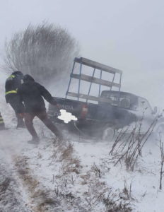 autoturism blocat in zapada