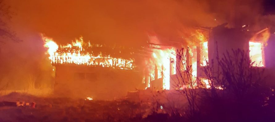 O femeie din Bodești a uitat o lumânare aprinsă și a murit arsă de vie în locuință