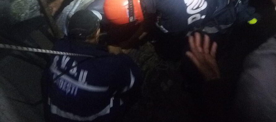 Bătrân din Bodești căzut într-o fântână, salvat de pompieri