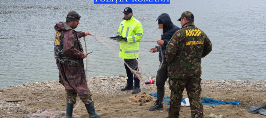 Pescari ”profesioniști” amendați pentru 4 infracțiuni, la Izvorul Muntelui