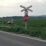 accident feroviar autoturism lovit de tren (3)