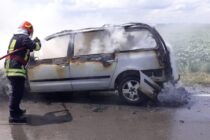 Un autoturism a ars în comuna Săbăoani