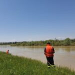 barbat cazut in Siret cautat de ISU (2)