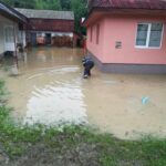 gospodarii inundate in Neamt (1)