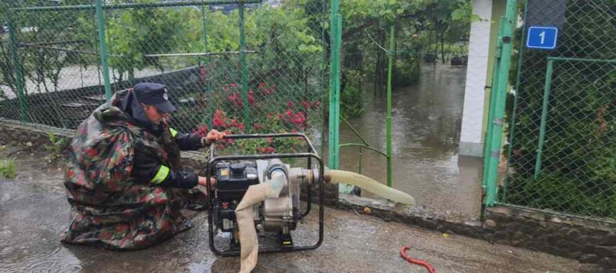 Ploile de ieri a pus pompierii în alertă