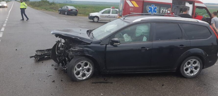 Accident rutier cu 4 victime în localitatea Izvoare, comuna Dumbrava Roșie