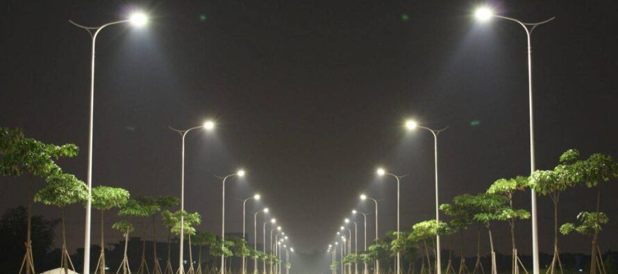 Sistem de iluminare modern, cu leduri, în municipiul Piatra Neamț