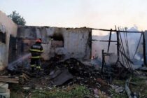 Incendiu extins la o anexă gospodărească și un adăpost de animale, în comuna Pâncești