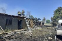Un cetățean din Bahna a dat foc unor haine vechi și a rămas fără locuință