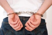 Prins în flagrant de către un polițist în timp ce agresa sexual o femeie