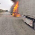 un TIR a luat foc Roznov (1)