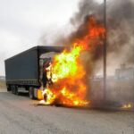 un TIR a luat foc Roznov (2)