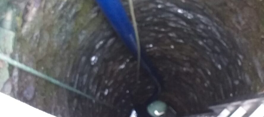 Bărbat căzut într-o fântână adâncă de 15 metri, salvat de pompierii nemțeni.