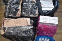 2.250 de pachete cu țigări de contrabandă descoperite în locuințele unor persoane din Piatra Neamț