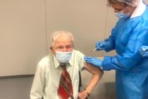 Cel mai vârstnic pietrean care s-a vaccinat anti-covid are 93 de ani