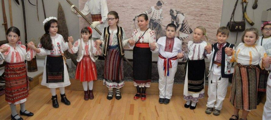 Concursuri de preselecție pentru dansatori și soliști de muzică populară organizat de Centrul pentru Cultură ”Carmen Saeculare”