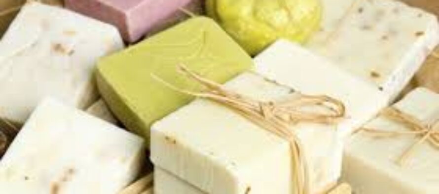 „Cum se produce săpunul de casă” – atelier inedit organizat de Centrul pentru cultură ”Carmen Saeculare”