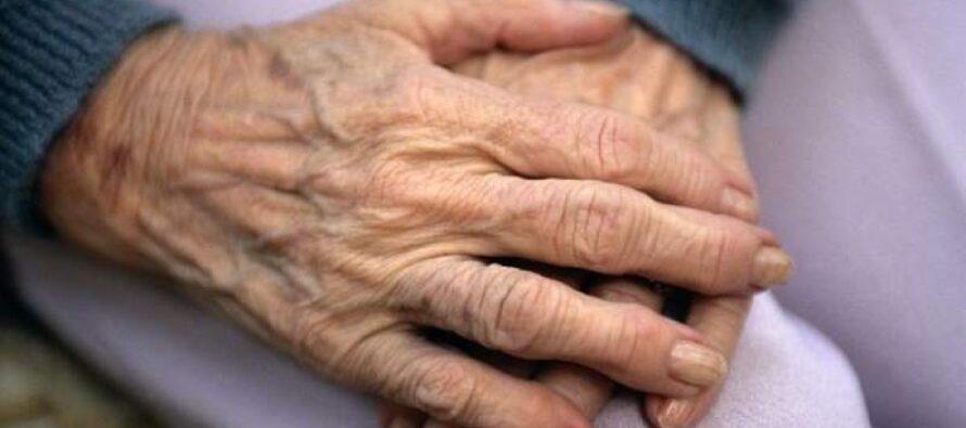 A tâlhărit și violat o femeie de 75 de ani