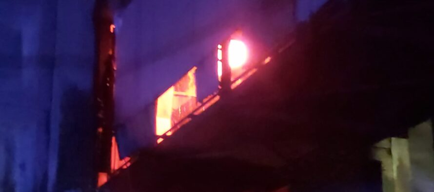 Incendiu la o hală de pe platforma chimică Săvinești