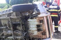 Un autoturism s-a răsturnat într-un șanț în localitatea Tețcani