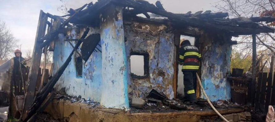 Locuință mistuită de foc în comuna Bozieni