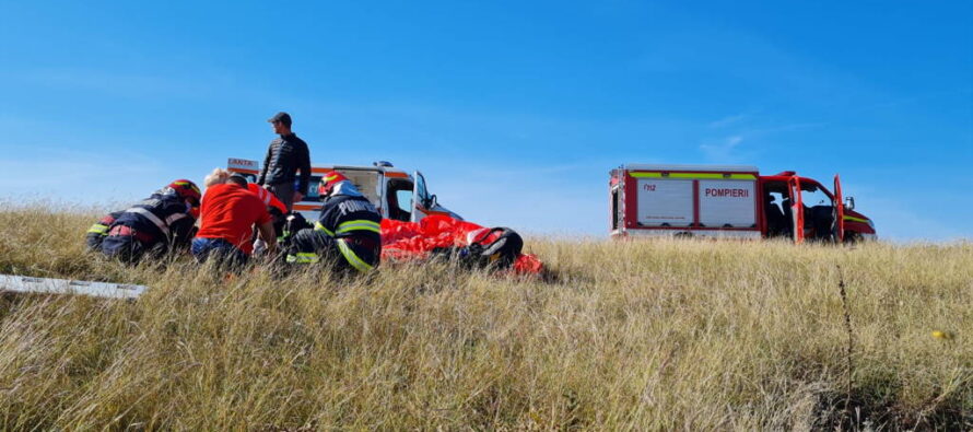 Un bărbat s-a prăbușit cu parapanta pe un deal din localitatea Ștefan cel Mare