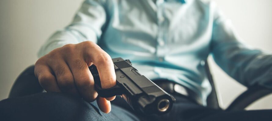 Dramă la Roman: un bărbat s-a sinucis cu un pistol