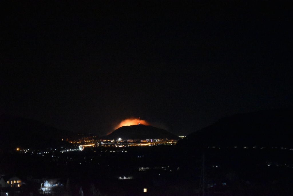 incendiu muntele Pietricica (2)