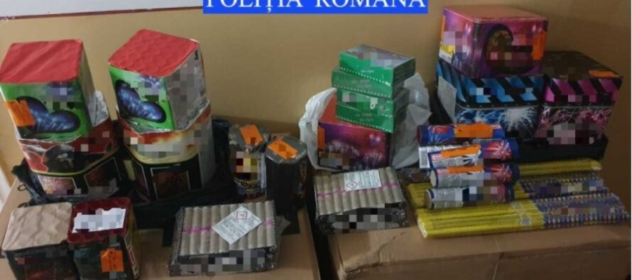 Petarde și alte obiecte pirotehnice confiscate de polițiști la Roman