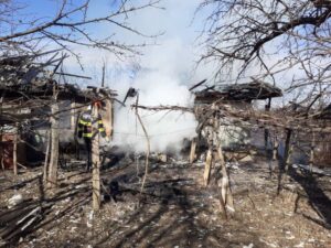 incendiu gospodarie Dulcesti (1)