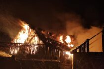 Incendiu extins la o gospodărie din Dumbrava Roșie provocat de un aparat de gătit nesupravegheat
