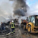 incendiu parc dezmembrari auto Oglinzi (3)