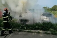 Incendiu la un parc de dezmembrări auto din Tg. Neamț