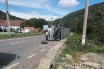 Un microbuz, în care se afla și un copil de 1 an, s-a răsturnat din cauza unei defecțiuni tehnice