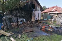 O bucătărie de vară a ars în totalitate în urma unui incendiu în comuna Făurei