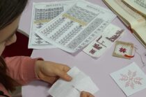 Atelier de mărțișoare organizat la Biblioteca Județeană ”G.T. Kirileanu”