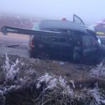 autoturism cu 3 persoane in parapet (2)