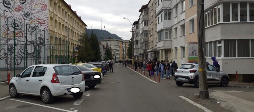 Agenții economici din proximitatea unităților de învățământ, verificați de polițiștii locali.